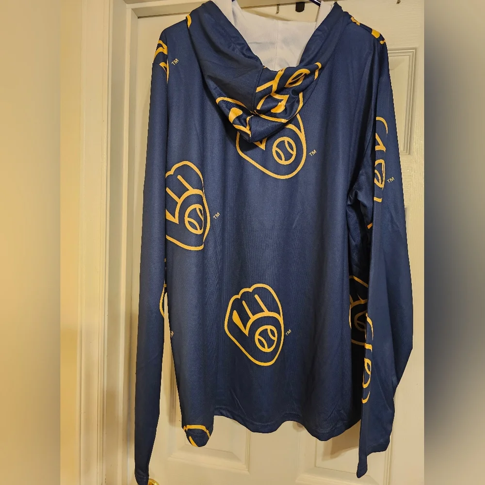 NWT Milwaukee Brewers Hoodie with Henley Buttons. Size:XL. - Picture 2 of 7